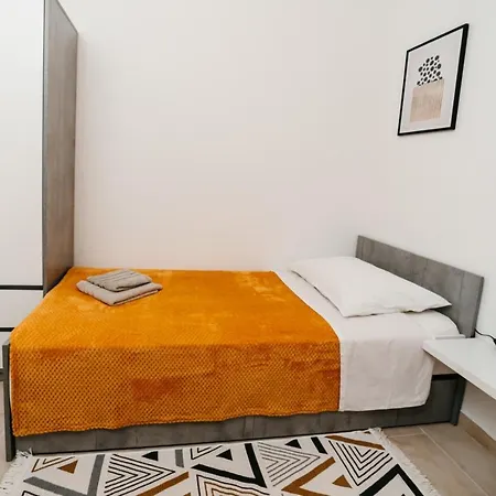 In With Balcony, Air Conditioning, Wifi, Washing Machine 4252-4 * Комарна